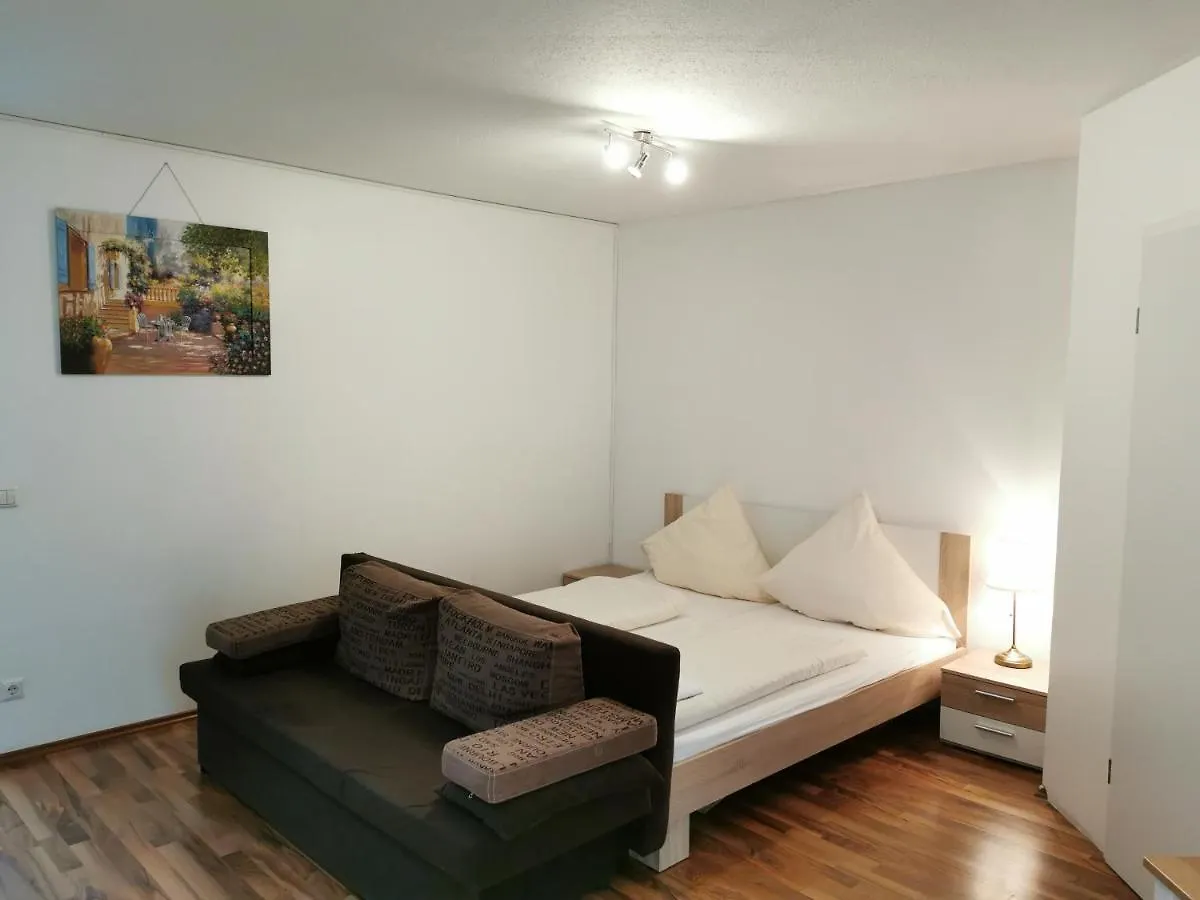 Apartment Ferienwohnung Kn Kahtan Boarding House München Deutschland