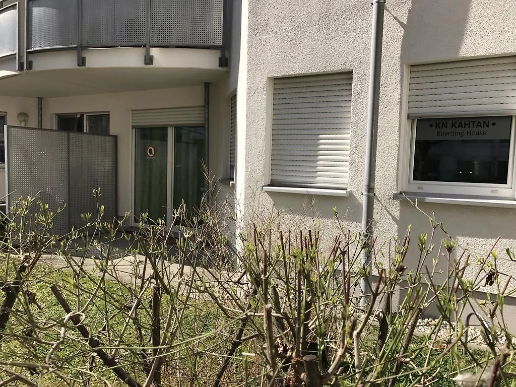 Kn Kahtan Boarding House Apartment Munich