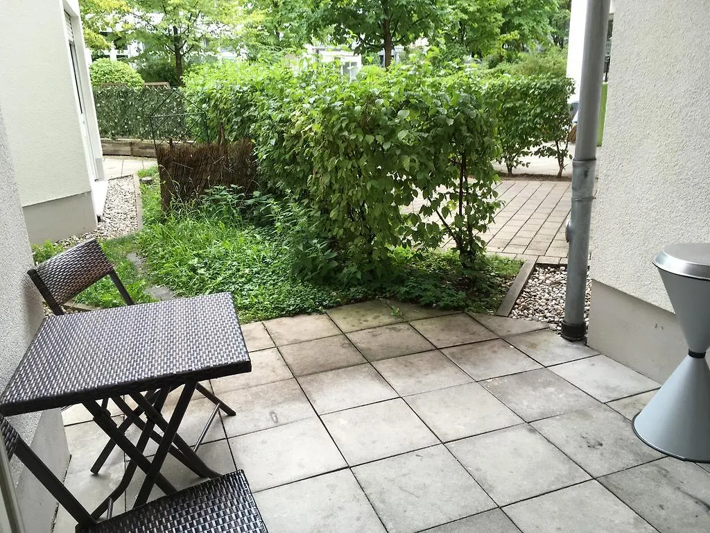 Kn Kahtan Boarding House Apartment Munich
