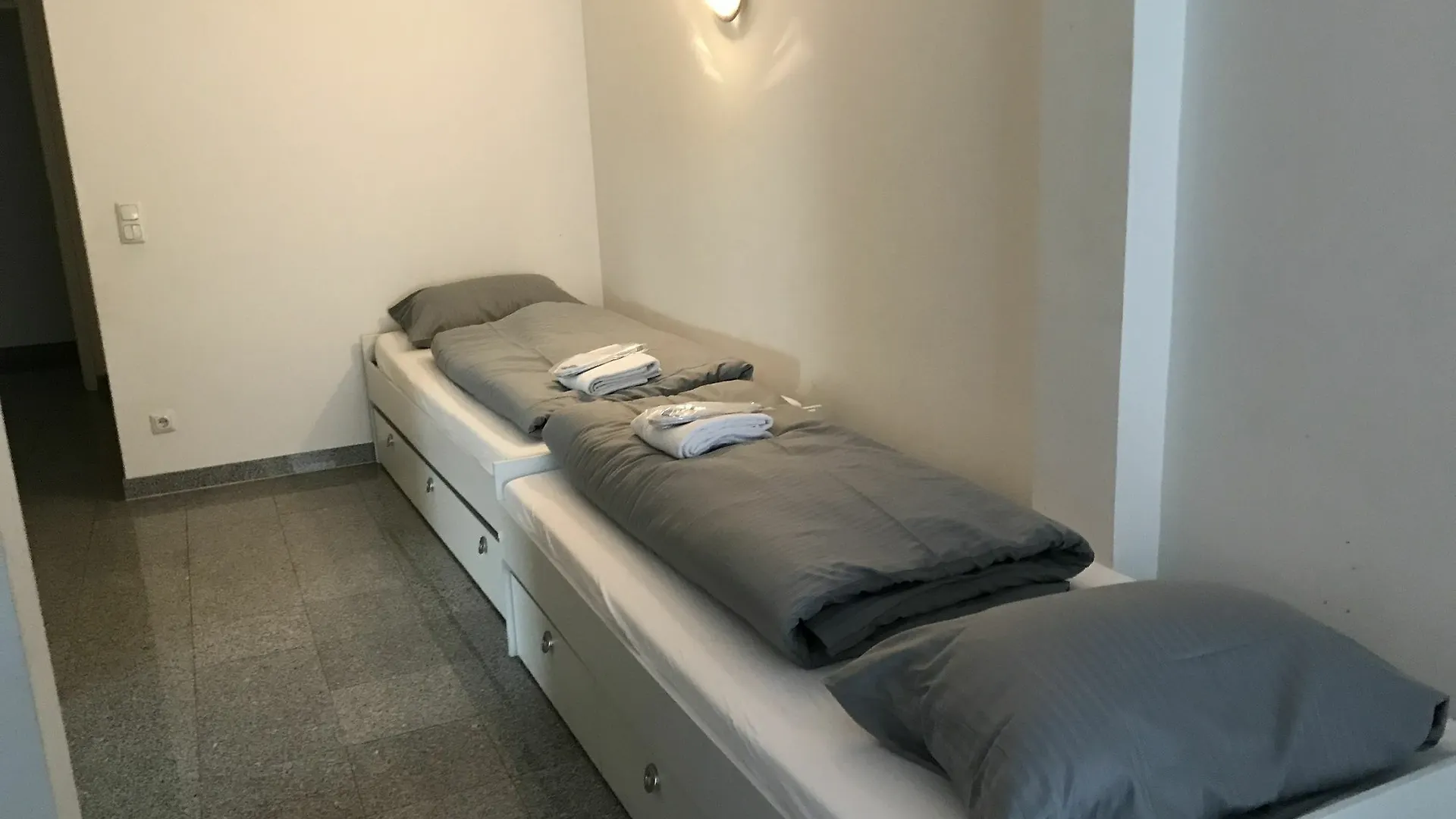 Kn Kahtan Boarding House Apartment Munich