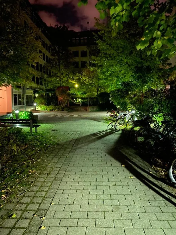 Kn Kahtan Boarding House Apartment Munich